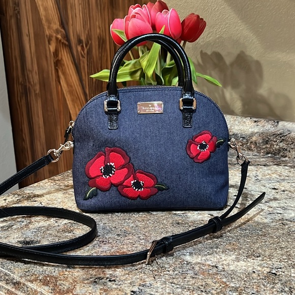 kate spade Handbags - Kate Spade EUC Floral Denim Carli Bag